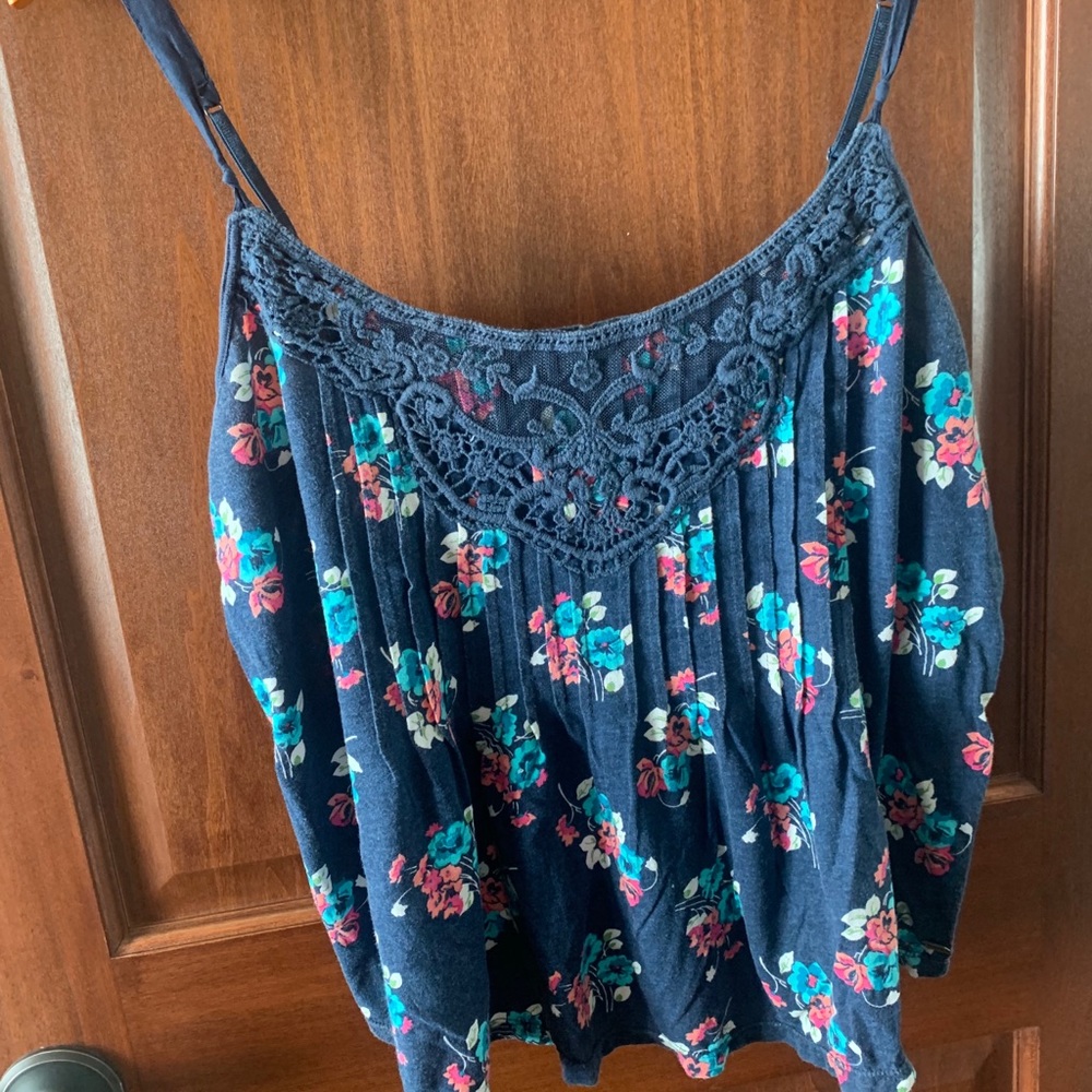 Adjustable tank top